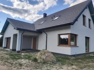 Malowanie elewacji w Radziwiłowie – odśwież i chroń Swój dom!