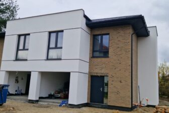 Elewacja oraz podbitka – ul. Stefana Żeromskiego, Piastów